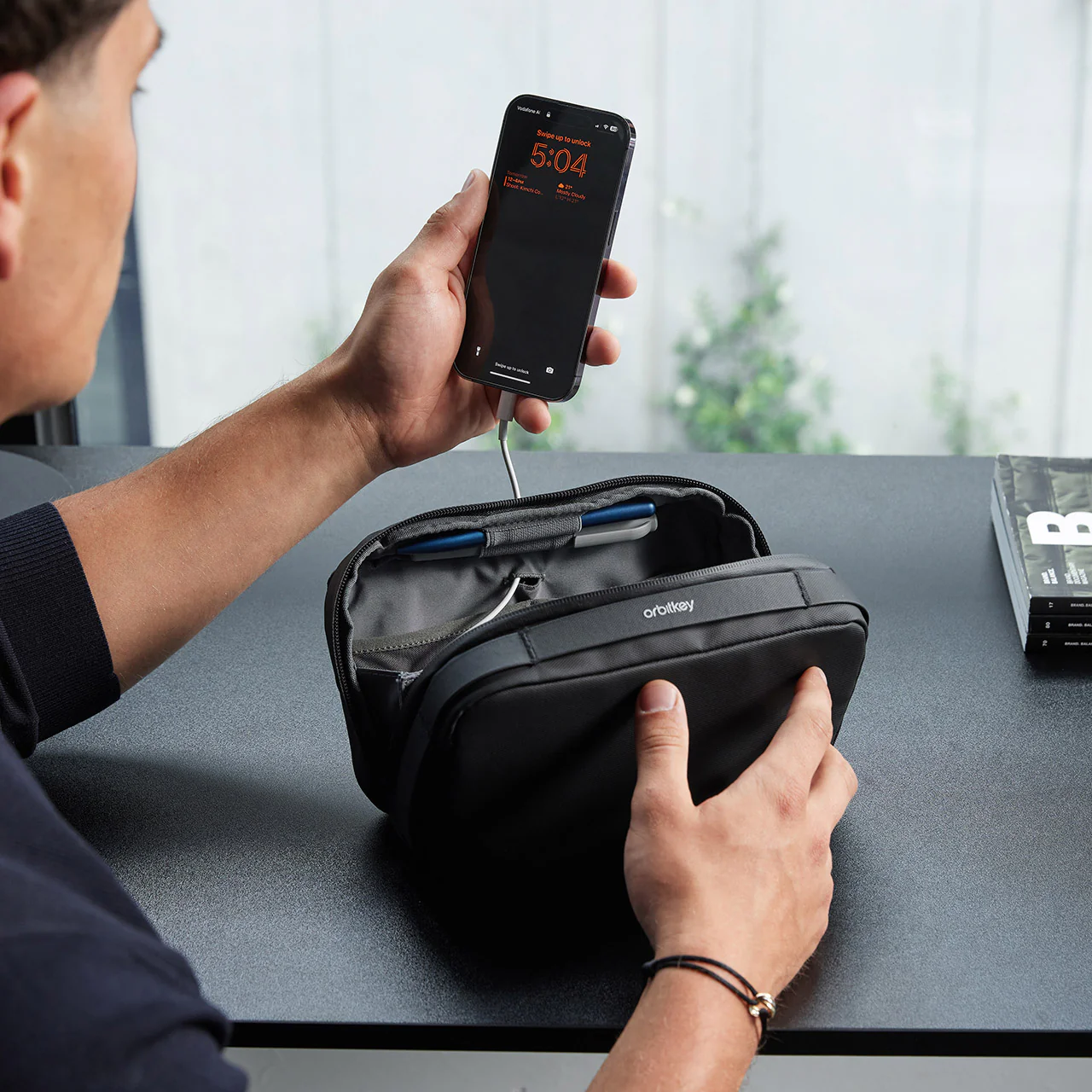 2-in-1 Tech Pouch - Image 4