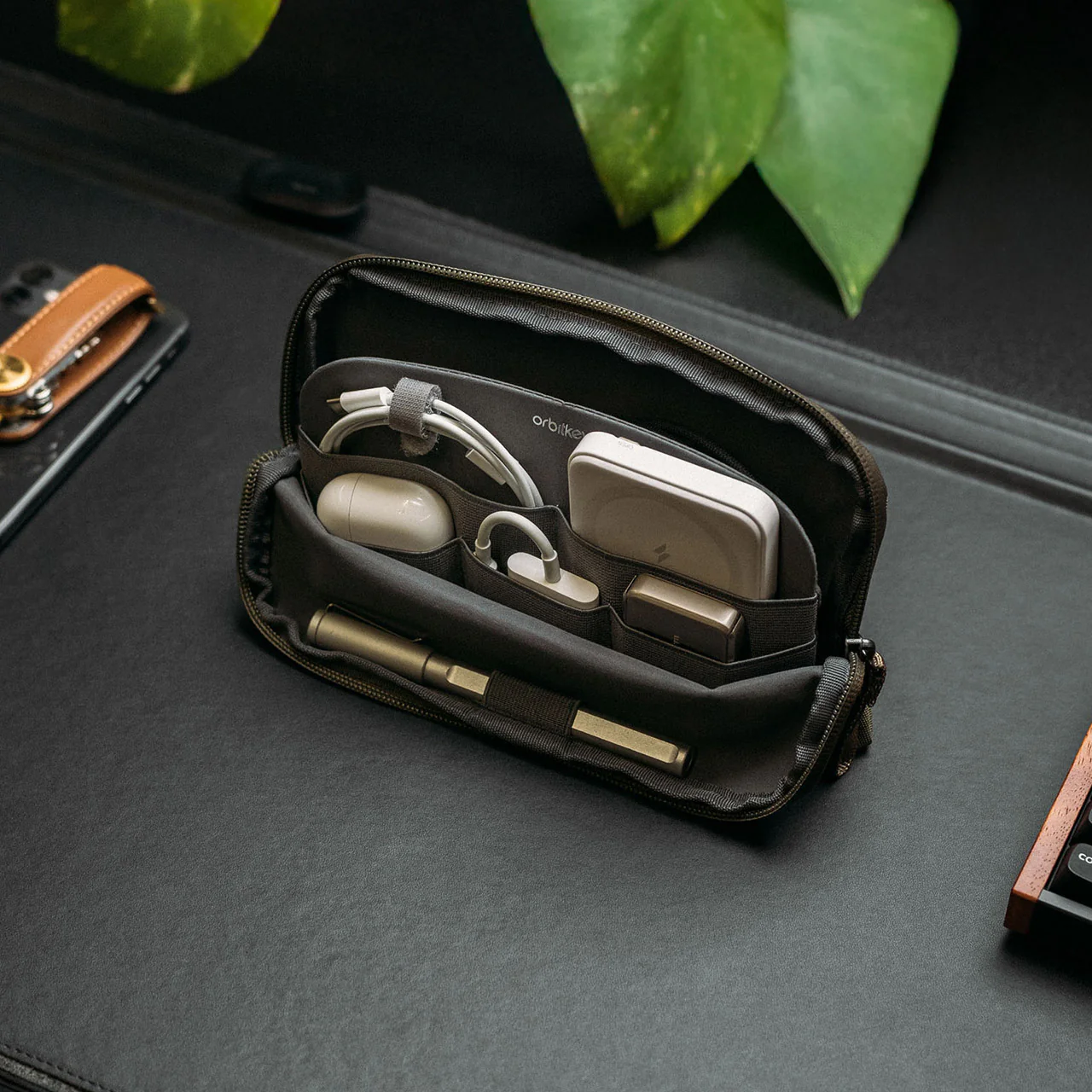 2-in-1 Tech Pouch - Image 7