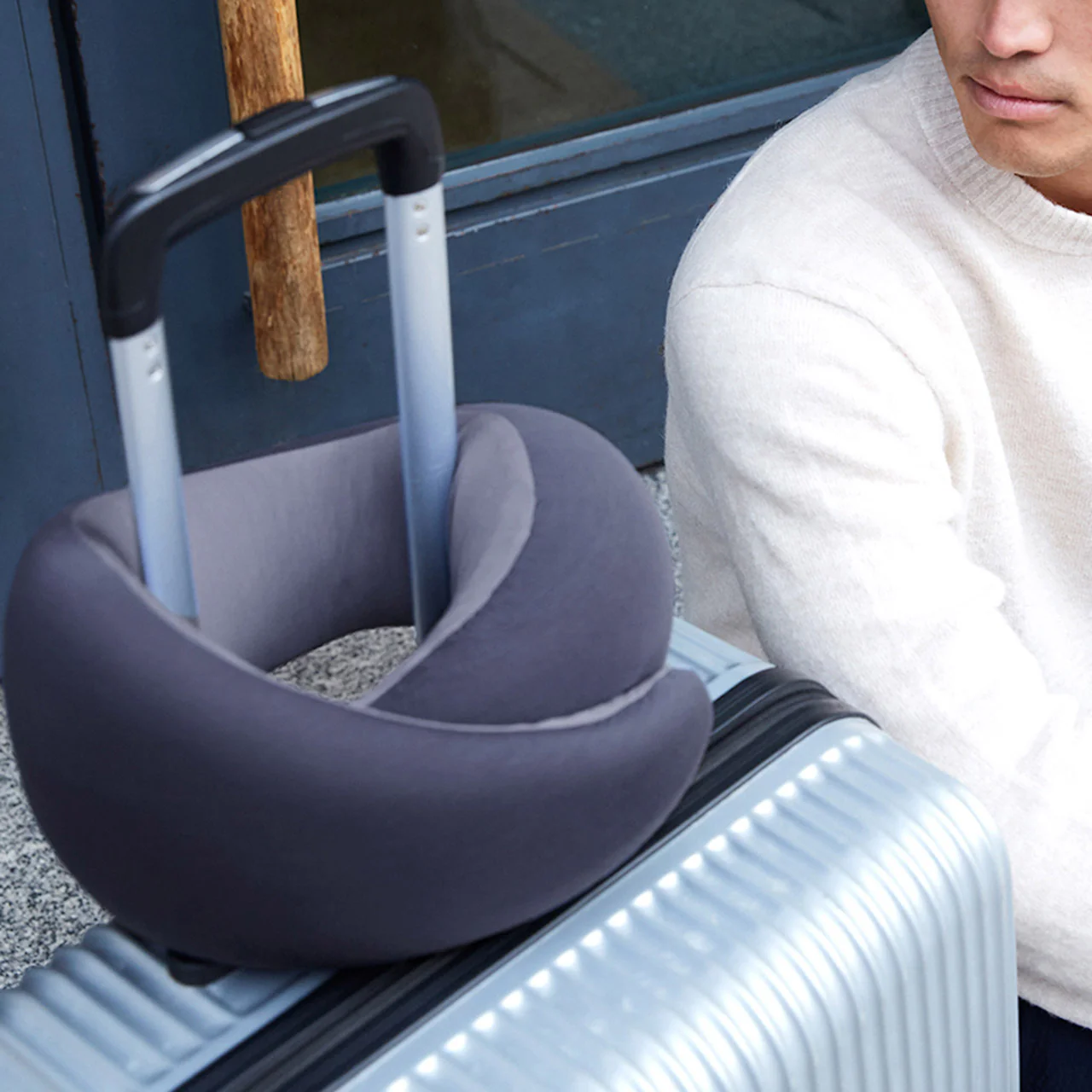 Go Neck Pillow - Image 6